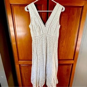 Lilly Pulitzer white Dress Size 0 - Worn one afternoon only at wedding shower